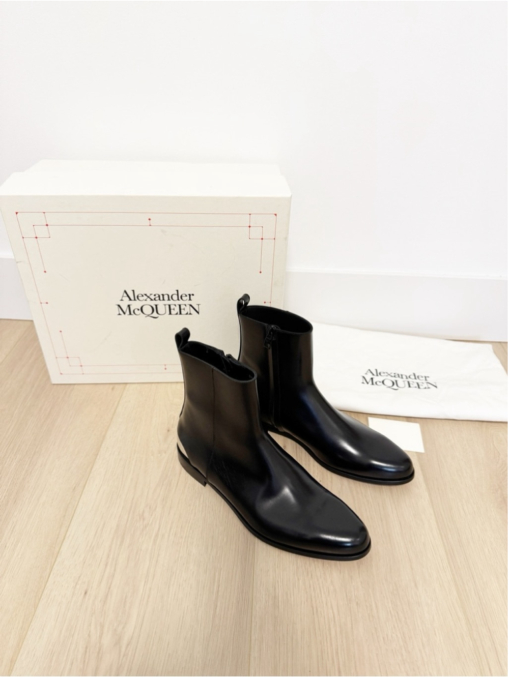 NWT Alexander McQueen Leather Boots With Metal Trim Size 42